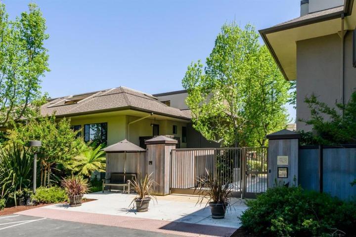 2140 Santa Cruz Avenue Unit A302, Menlo Park, California 94025