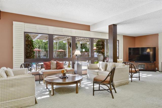 2140 Santa Cruz Avenue Unit A302, Menlo Park, California 94025