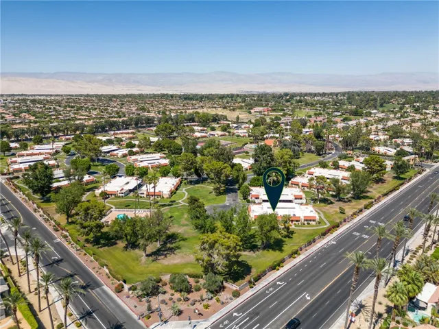 Discover this 2-bed, 2-bath single-story retreat in the gated community of Mountain View Villas.
