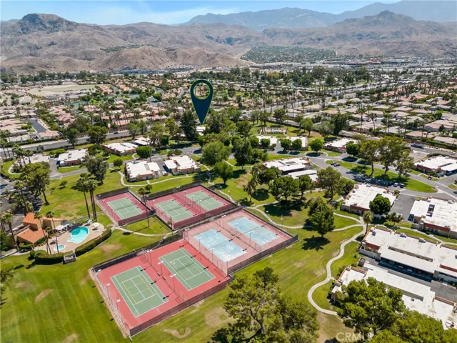 Short distance to golf courses, tennis facilities, hiking trails, and dining.
