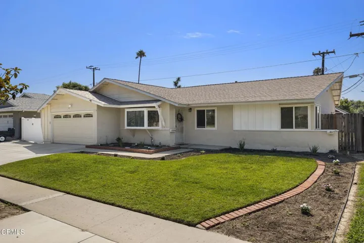 3-web-or-mls-UpmarketMedia_4052For-140