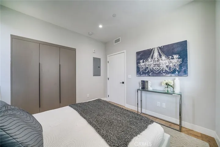 1148 N Detroit Street Unit 1B, North Hollywood, California 90046