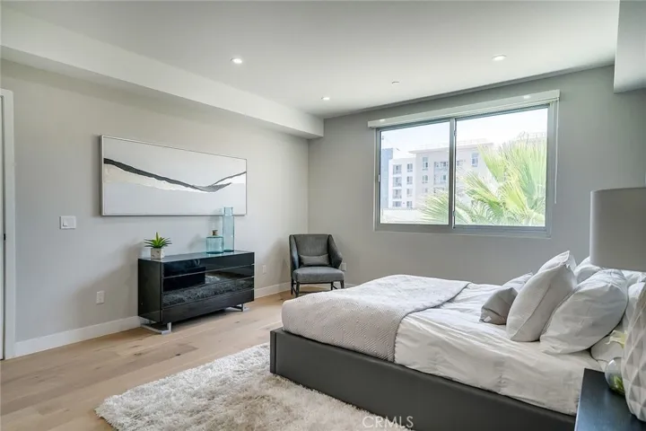 1148 N Detroit Street Unit 1B, North Hollywood, California 90046