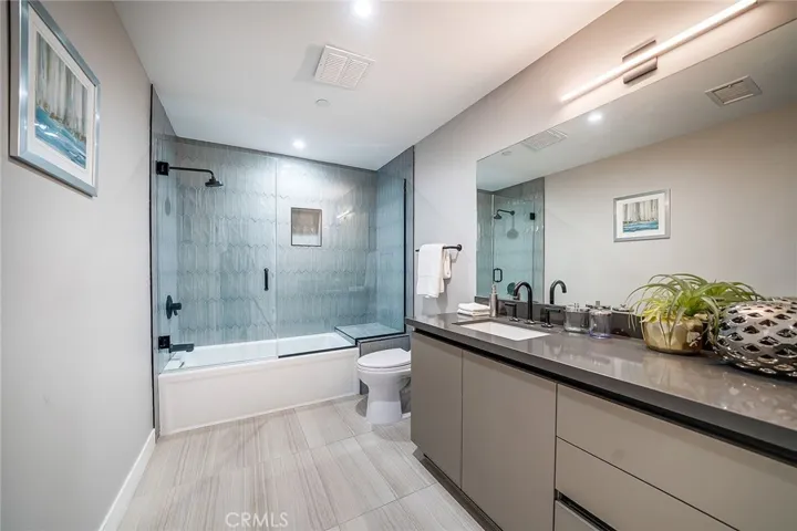 1148 N Detroit Street Unit 1B, North Hollywood, California 90046