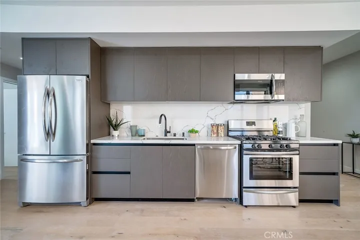 1148 N Detroit Street Unit 1B, North Hollywood, California 90046