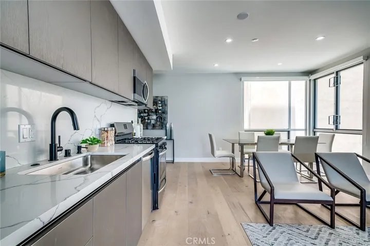 1148 N Detroit Street Unit 1B, North Hollywood, California 90046