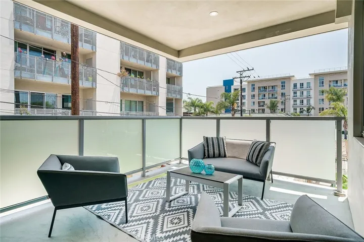1148 N Detroit Street Unit 1B, North Hollywood, California 90046