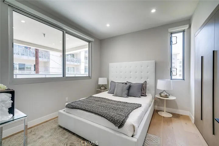 1148 N Detroit Street Unit 1B, North Hollywood, California 90046