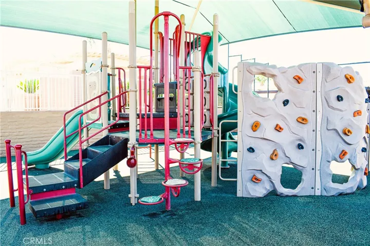 2140 Mentone Boulevard Unit 81, Mentone, California 92359