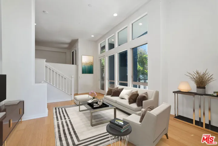 5514 W 149th Place Unit 12, Hawthorne, California 90250