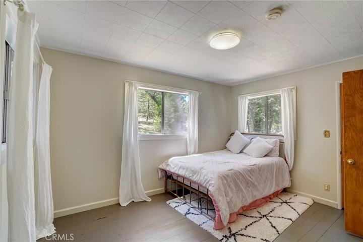 upstairs bedroom 1