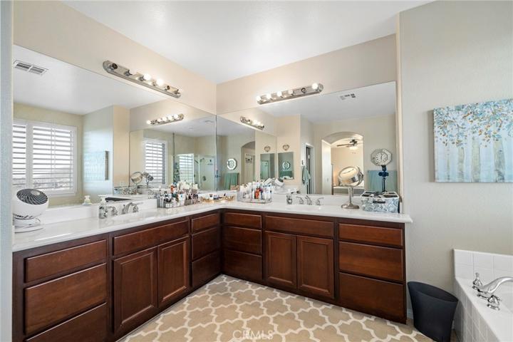 36644 Covington Circle, Murrieta, California 92563