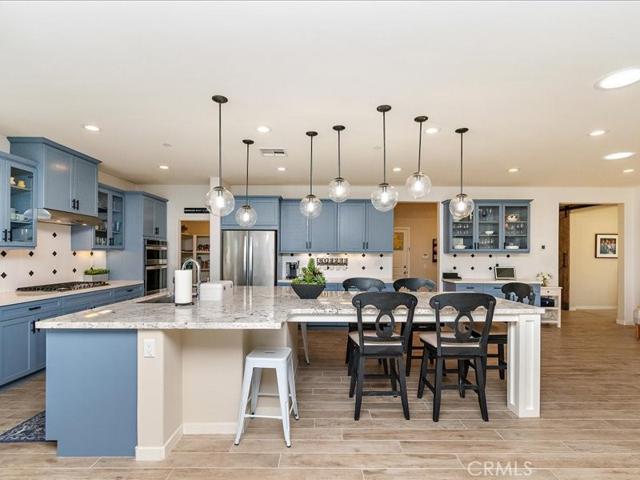 Grand Kitchen Island
