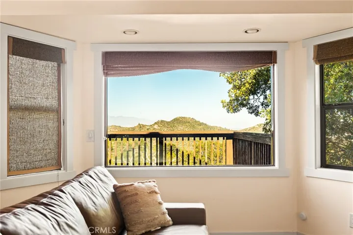 1406 Lovers Lane, Lake Arrowhead, California 92352