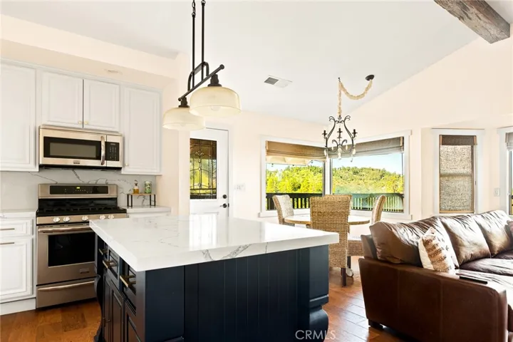 Open kitchen with dynamic views!