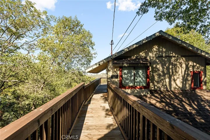 1406 Lovers Lane, Lake Arrowhead, California 92352