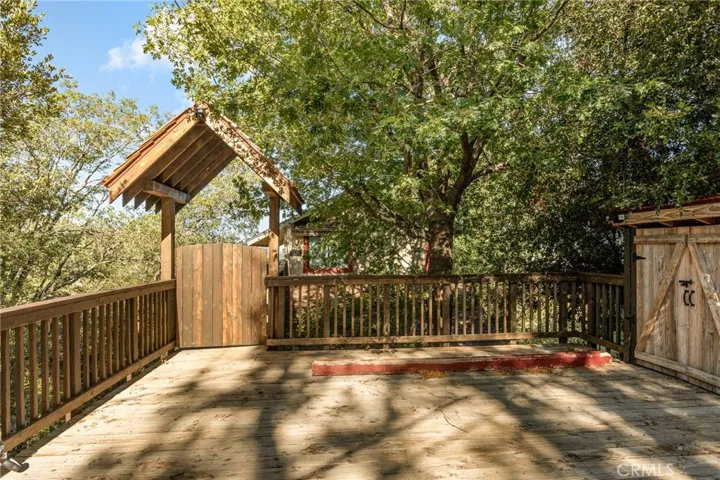 1406 Lovers Lane, Lake Arrowhead, California 92352