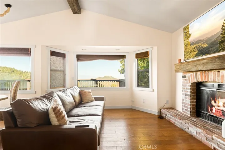 1406 Lovers Lane, Lake Arrowhead, California 92352
