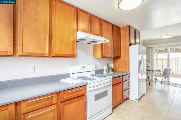 2672 Henry Ave, Pinole, California 94564