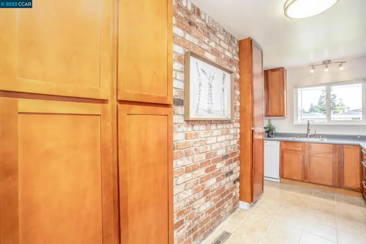 2672 Henry Ave, Pinole, California 94564