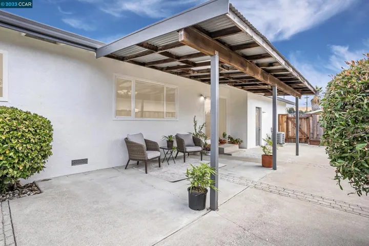 2672 Henry Ave, Pinole, California 94564