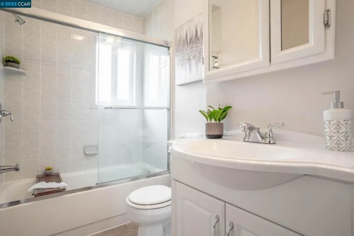 2672 Henry Ave, Pinole, California 94564