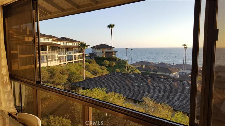 LIVING ROOM VIEW