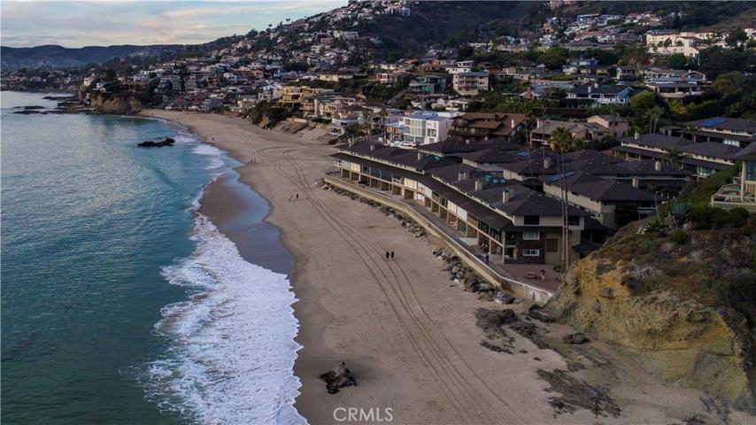 DURING WINTER MONTHS, ENJOY A LARGE BEACH IN FRONT OF SEAWALL