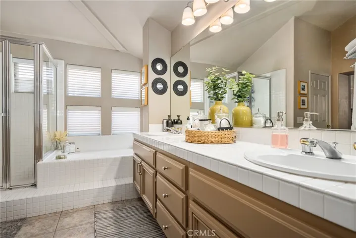 516 S Beechtree Court, Anaheim Hills, California 92808