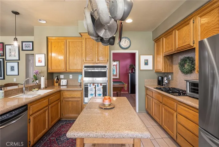 516 S Beechtree Court, Anaheim Hills, California 92808
