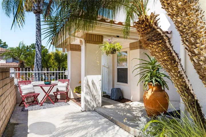 516 S Beechtree Court, Anaheim Hills, California 92808