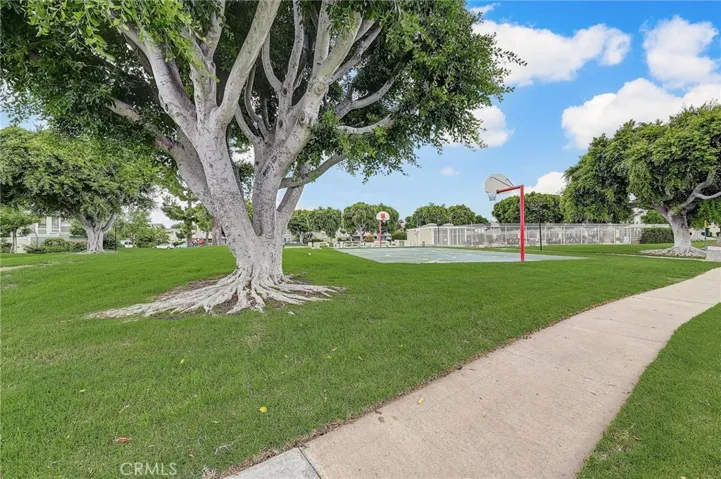 Walnut Square