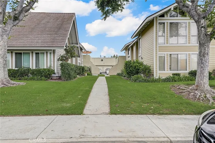 57 Golden Glen Street Unit 4, Irvine, California 92604