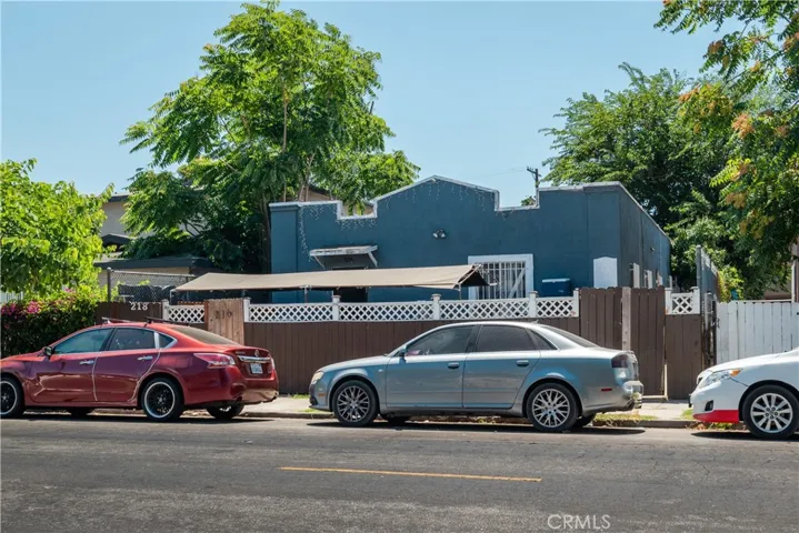 216 E 54th Street, Los Angeles, California 90011