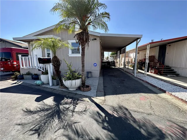 853 N Main Street Unit 53, Corona, California 92878