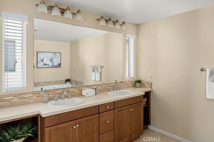 16855 Royal Pines Lane, Canyon Country, California 91387