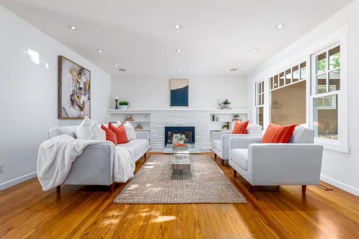 345 Arboleda Drive, Los Altos, California 94024