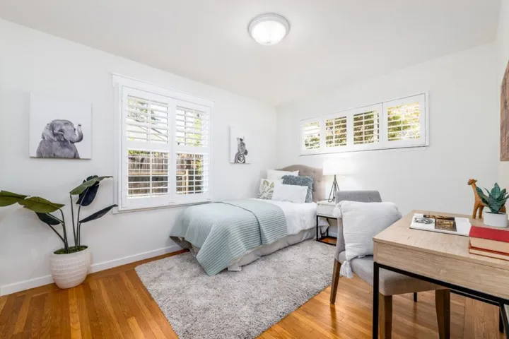 345 Arboleda Drive, Los Altos, California 94024