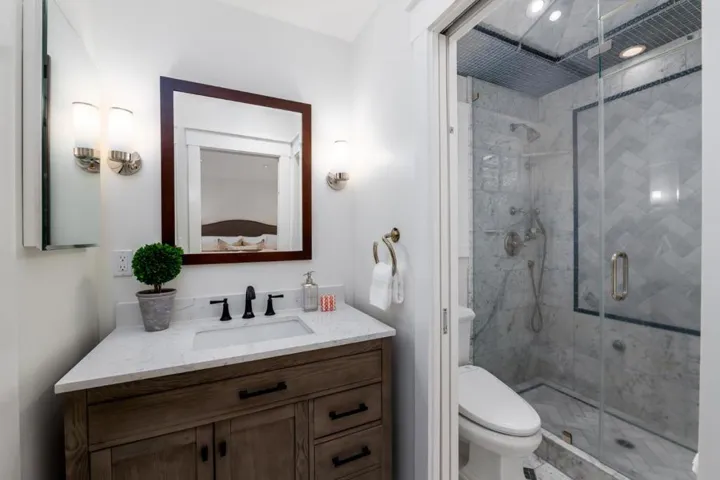345 Arboleda Drive, Los Altos, California 94024