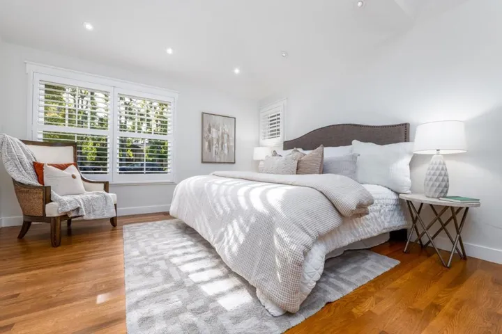 345 Arboleda Drive, Los Altos, California 94024