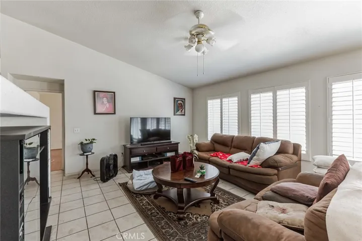 37851 Hollister Drive, Palm Desert, California 92211
