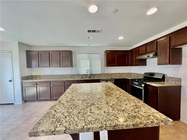 1427 Misty Lane, Beaumont, California 92223