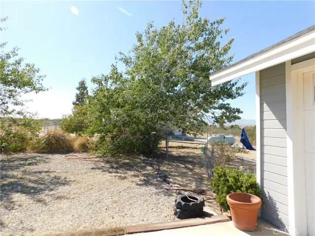9533 Vista Road, California City, California 93505