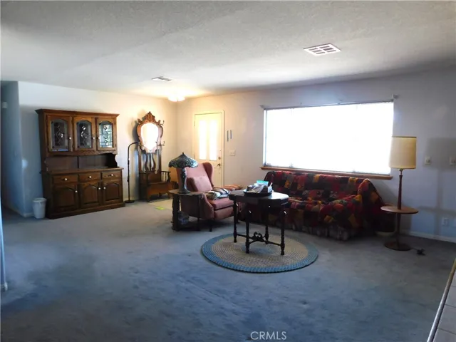 9533 Vista Road, California City, California 93505