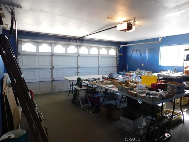 9533 Vista Road, California City, California 93505