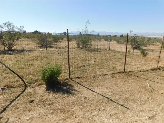 9533 Vista Road, California City, California 93505