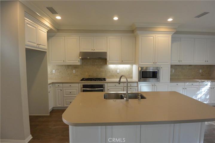 100 Bianco, Irvine, California 92618