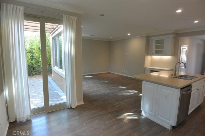 100 Bianco, Irvine, California 92618