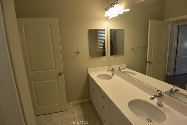 100 Bianco, Irvine, California 92618