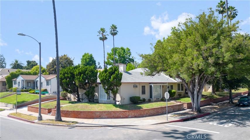 1253 E Washington Boulevard, Pasadena, California 91104